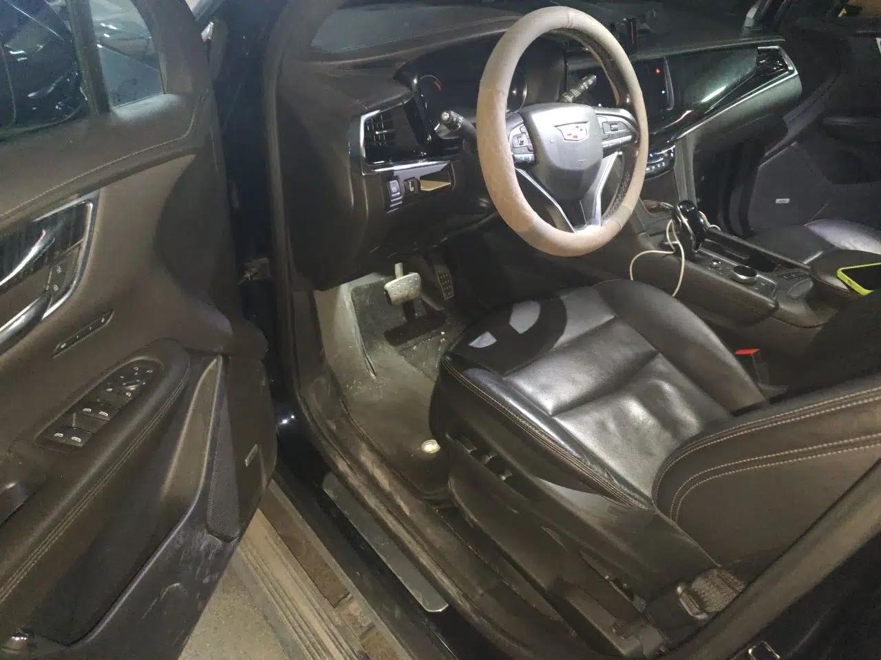 Cadillac XT6 2021 2.0T Six-Seater Four-Wheel-Drive Luxury Version — миниатюра 16