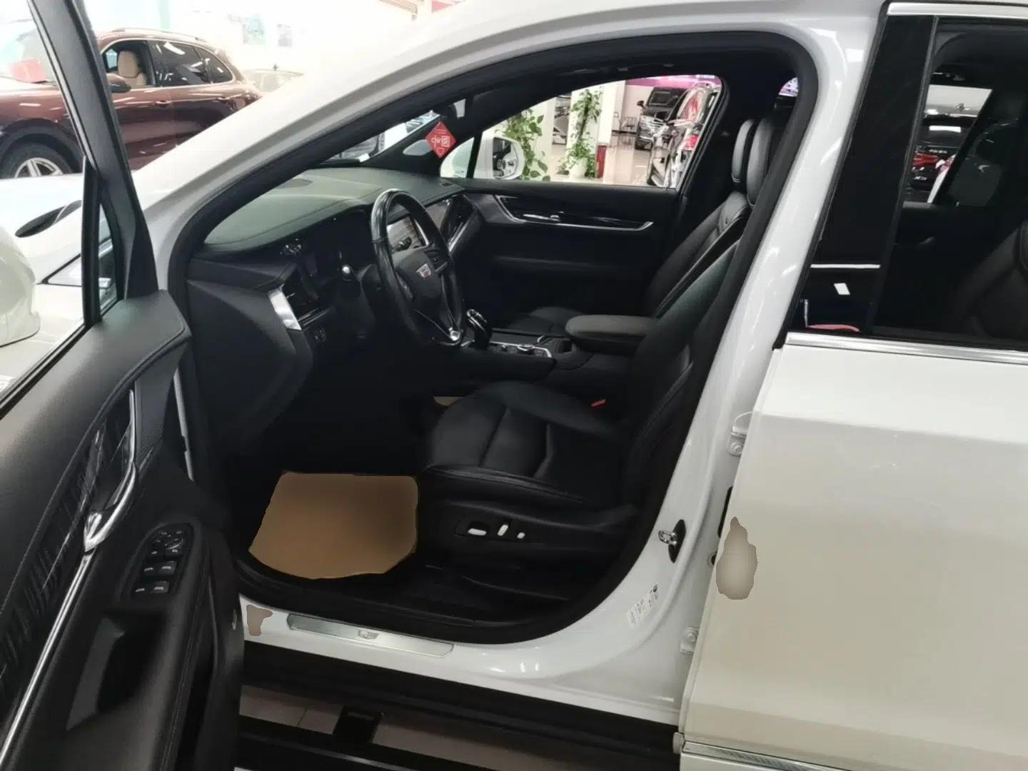 Cadillac XT6 2022 2.0T Six-Seater Four-Wheel Drive Luxury Version — миниатюра 17