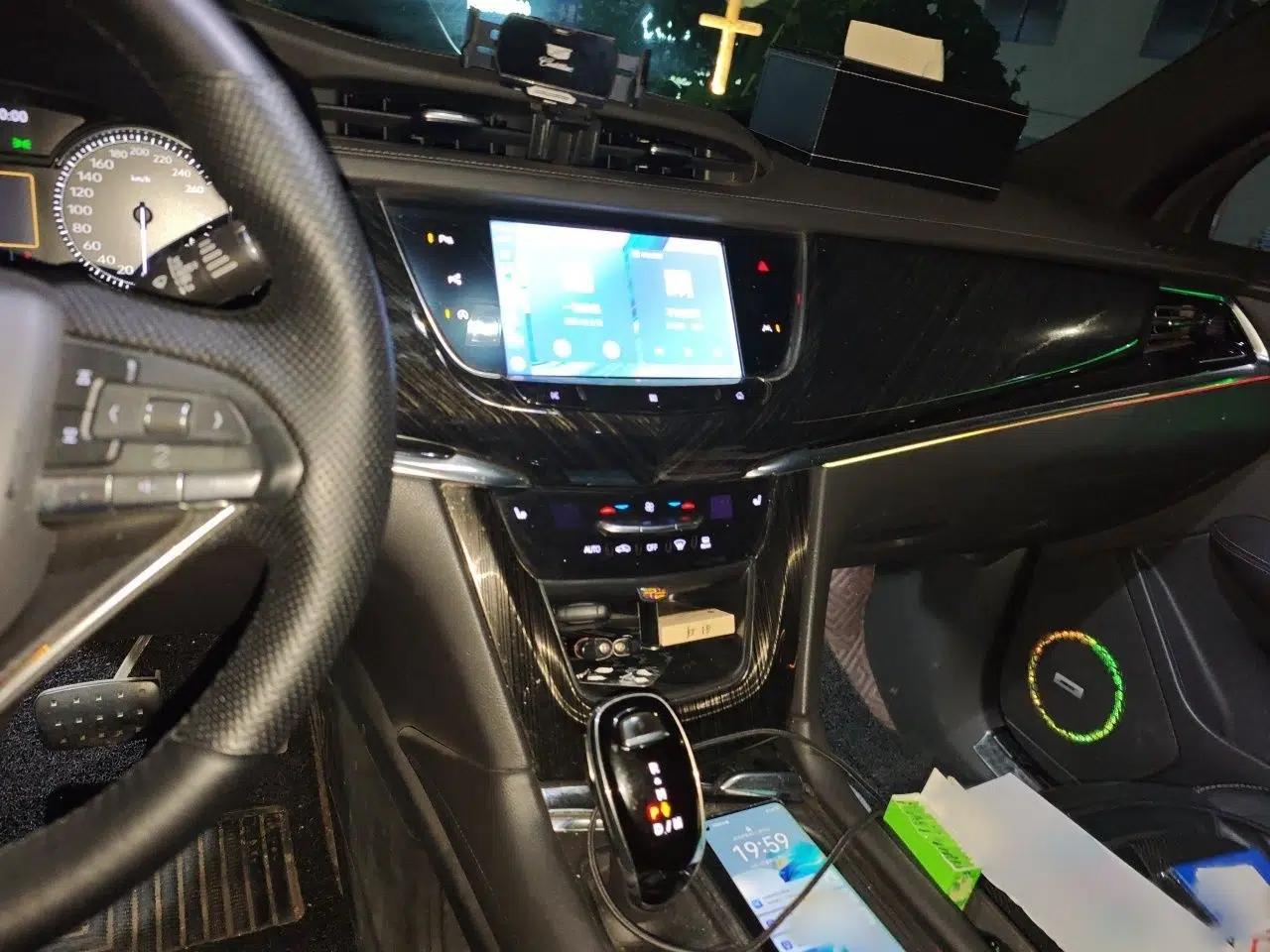 Cadillac XT6 2020 28T Six-Seater Luxury Version — миниатюра 12