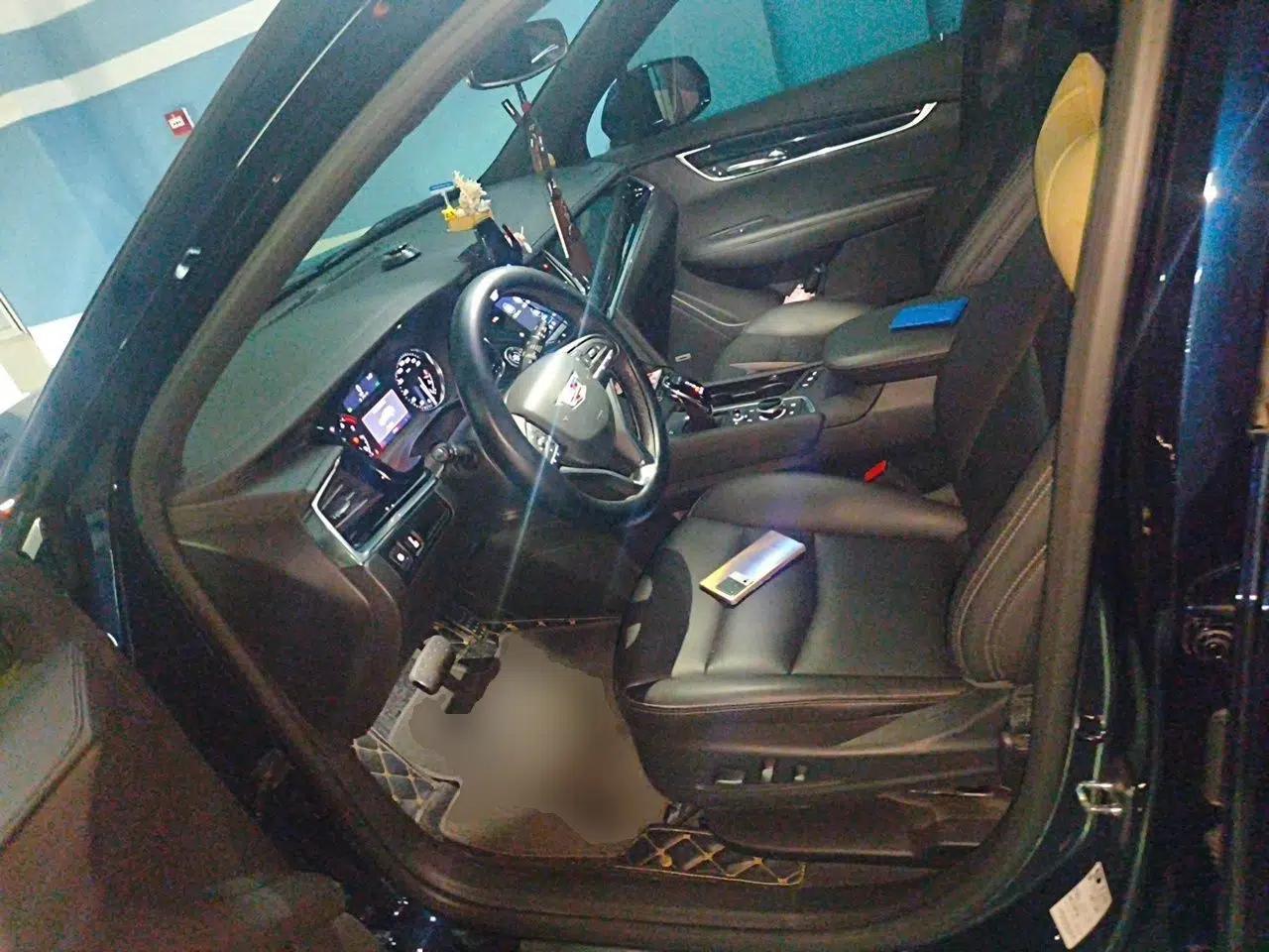 Cadillac XT6 2022 2.0T Six-Seater Two-Wheel-Drive Luxury Version — миниатюра 15