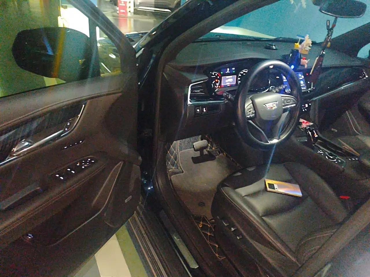 Cadillac XT6 2022 2.0T Six-Seater Two-Wheel-Drive Luxury Version — миниатюра 16