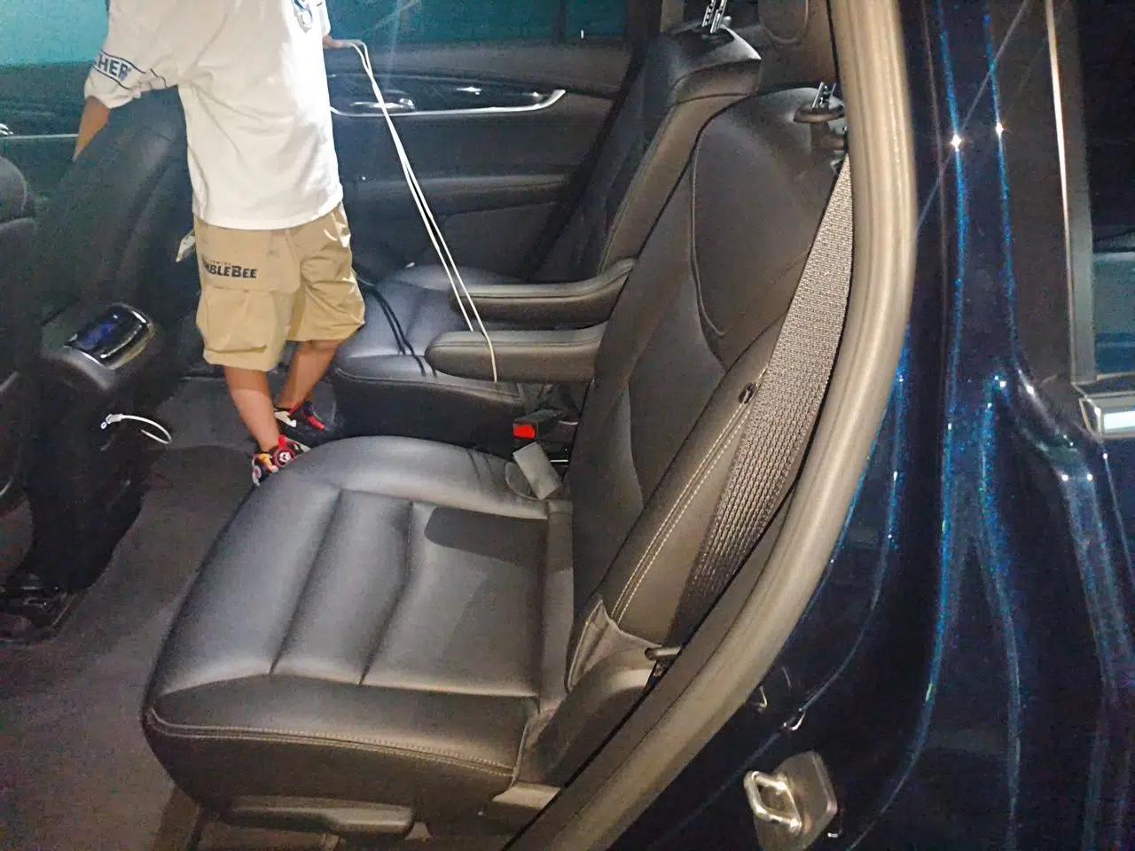 Cadillac XT6 2022 2.0T Six-Seater Two-Wheel-Drive Luxury Version — миниатюра 17
