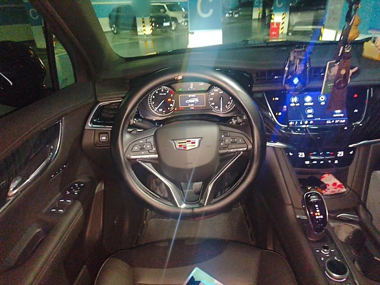 Cadillac XT6 2022 2.0T Six-Seater Two-Wheel-Drive Luxury Version — миниатюра 10