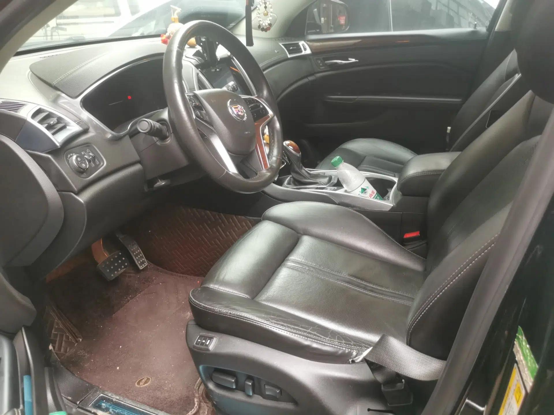 Cadillac SRX 2013 3.0L Elite Model — миниатюра 15