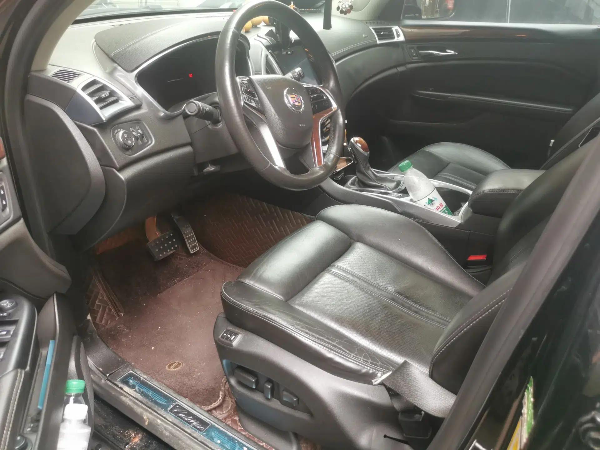 Cadillac SRX 2013 3.0L Elite Model — миниатюра 16
