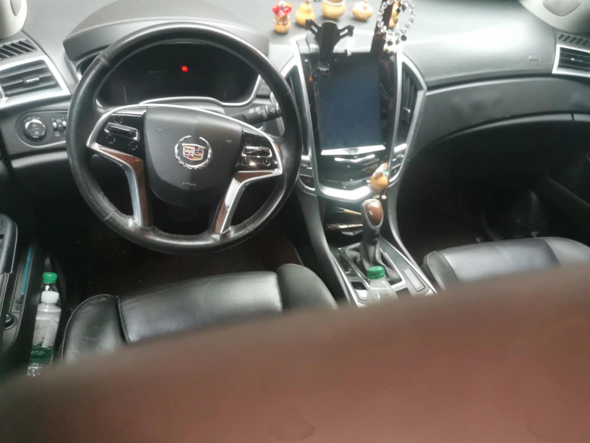 Cadillac SRX 2013 3.0L Elite Model — миниатюра 9