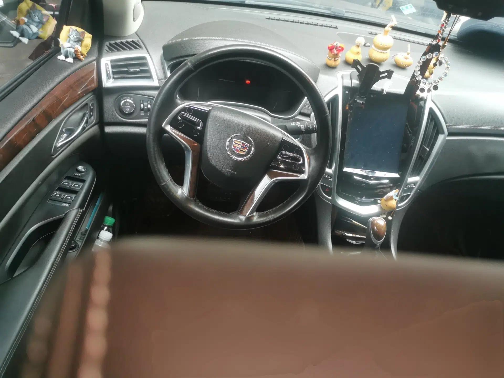 Cadillac SRX 2013 3.0L Elite Model — миниатюра 10