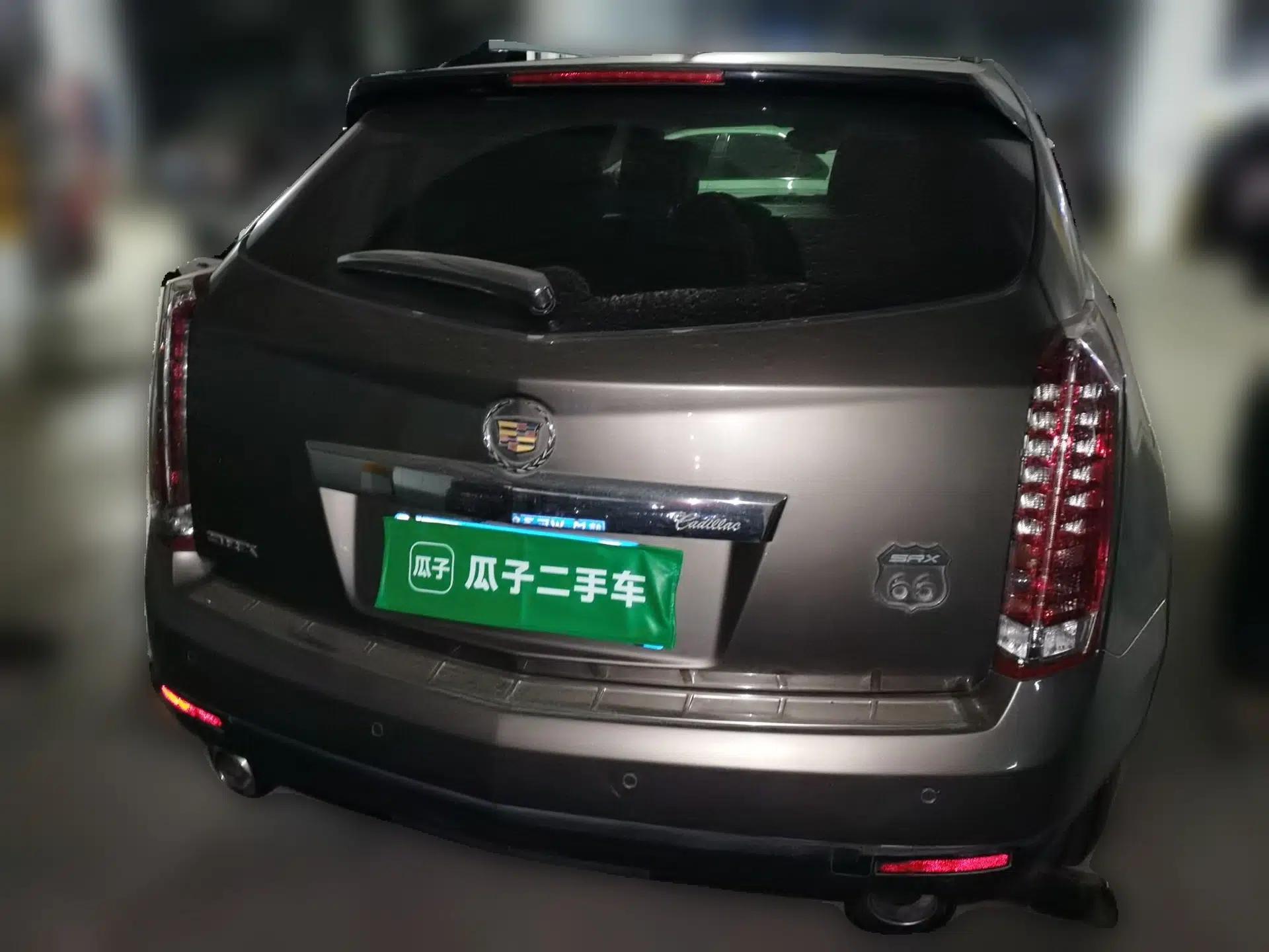 Cadillac SRX 2012 3.0L Elite Edition — миниатюра 5