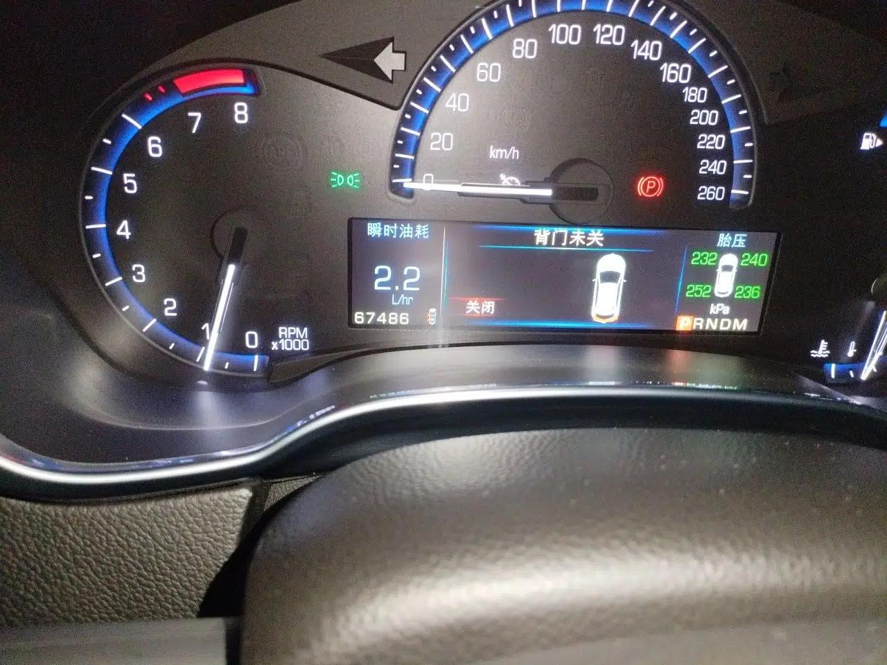 Cadillac SRX 2015 3.0L Elite Model — миниатюра 12