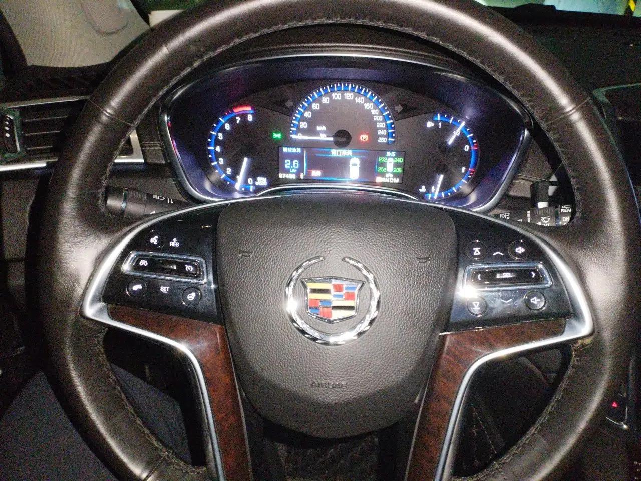 Cadillac SRX 2015 3.0L Elite Model — миниатюра 10