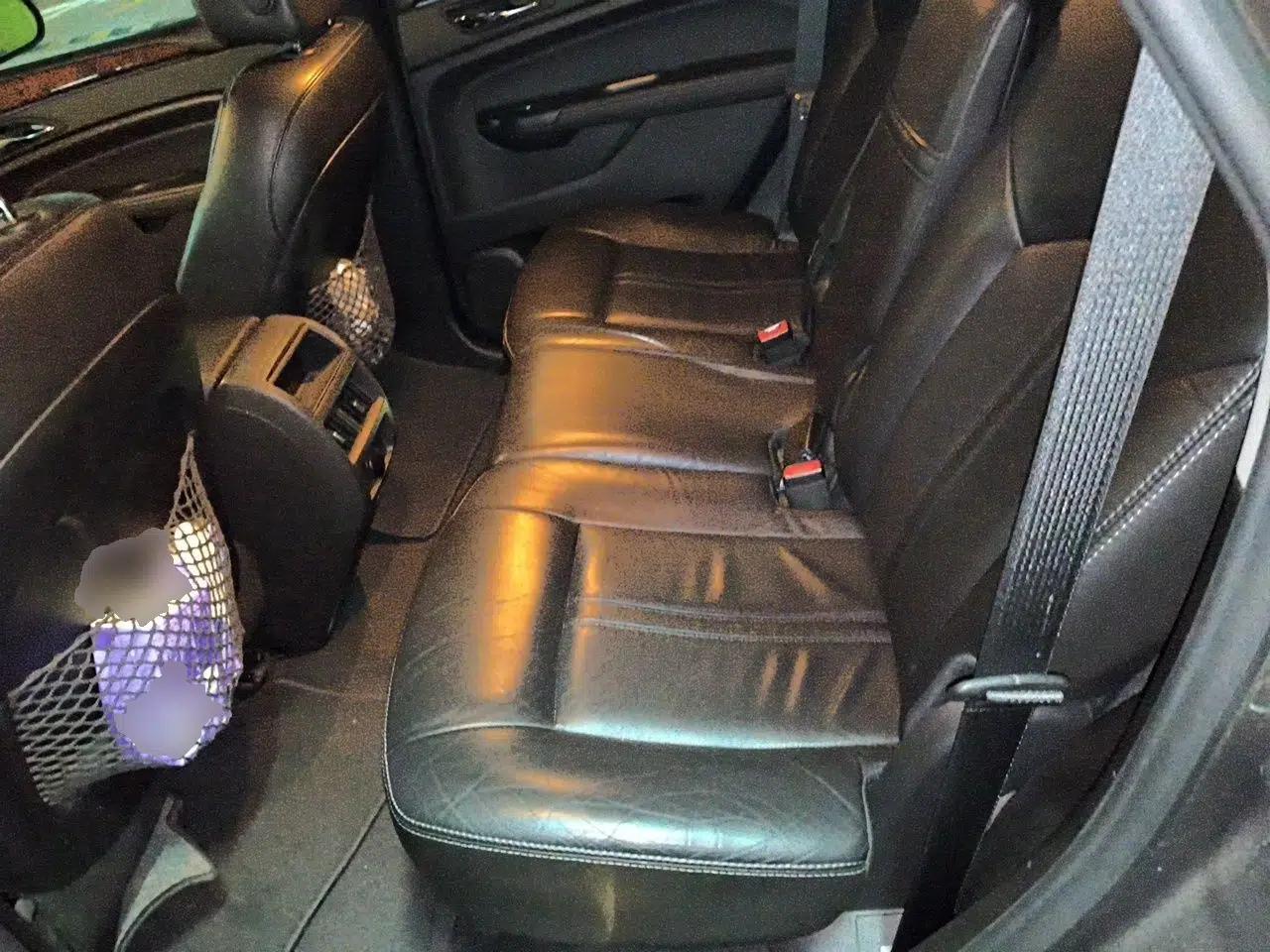 Cadillac SRX 2015 3.0L Elite Model — миниатюра 17