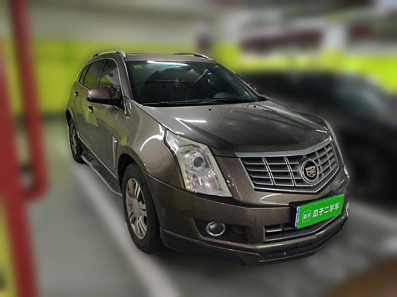 Cadillac SRX 2015 3.0L Elite Model — миниатюра 3