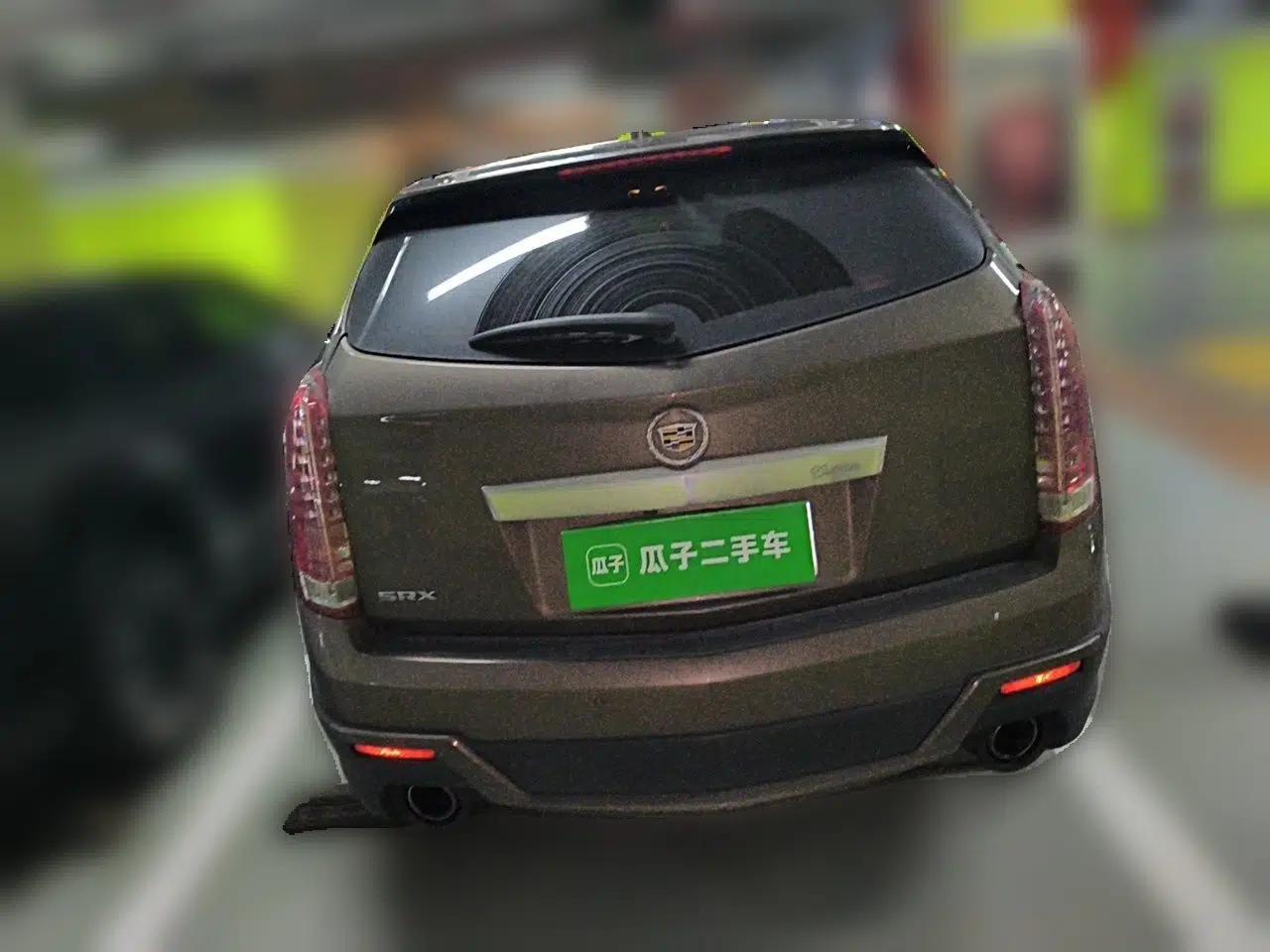 Cadillac SRX 2015 3.0L Elite Model — миниатюра 5
