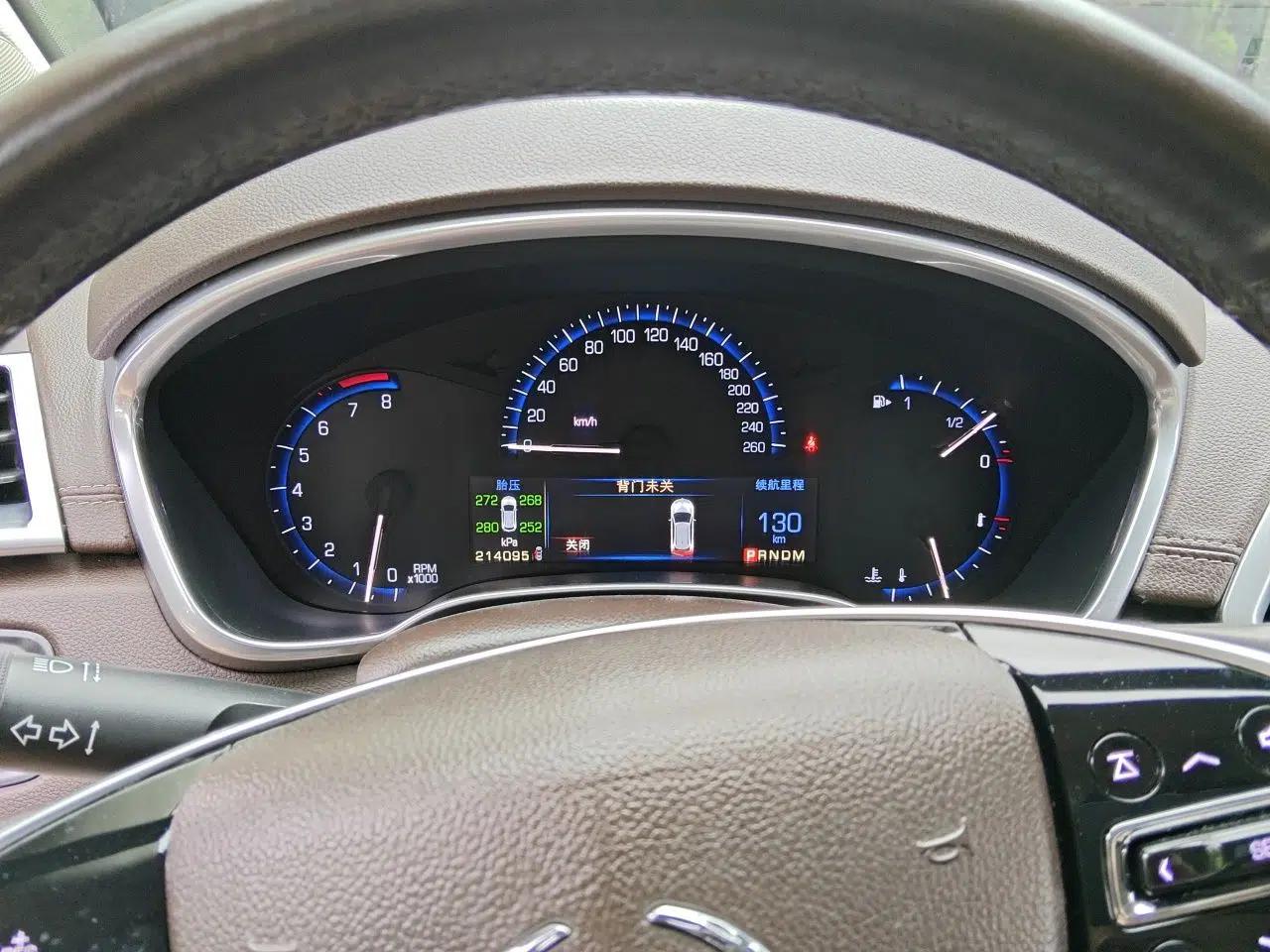 Cadillac SRX 2014 3.0L Luxury Model — миниатюра 11