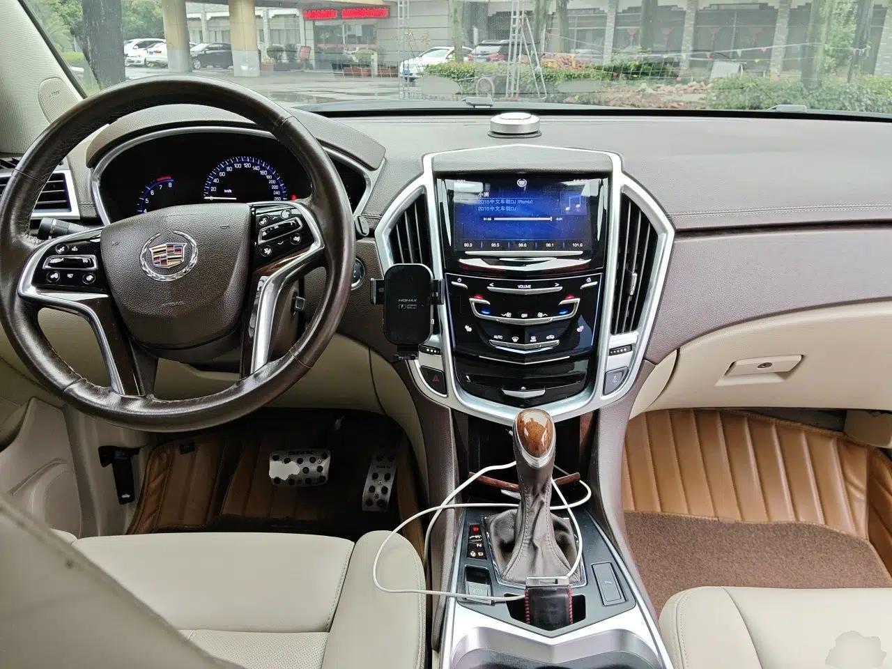 Cadillac SRX 2014 3.0L Luxury Model — миниатюра 9