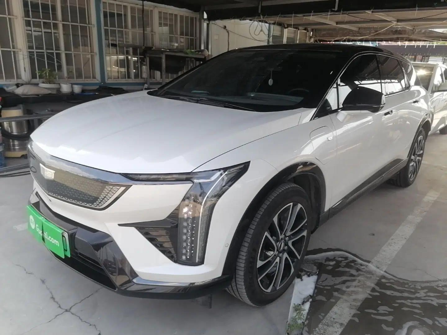 Cadillac OPTIQ 2024 Four-Wheel Drive Long-Range Version — миниатюра 1