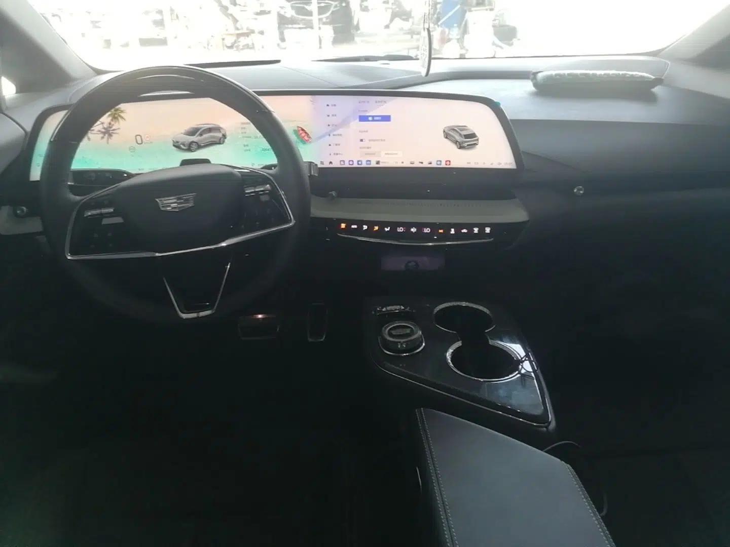 Cadillac OPTIQ 2024 Four-Wheel Drive Long-Range Version — миниатюра 12