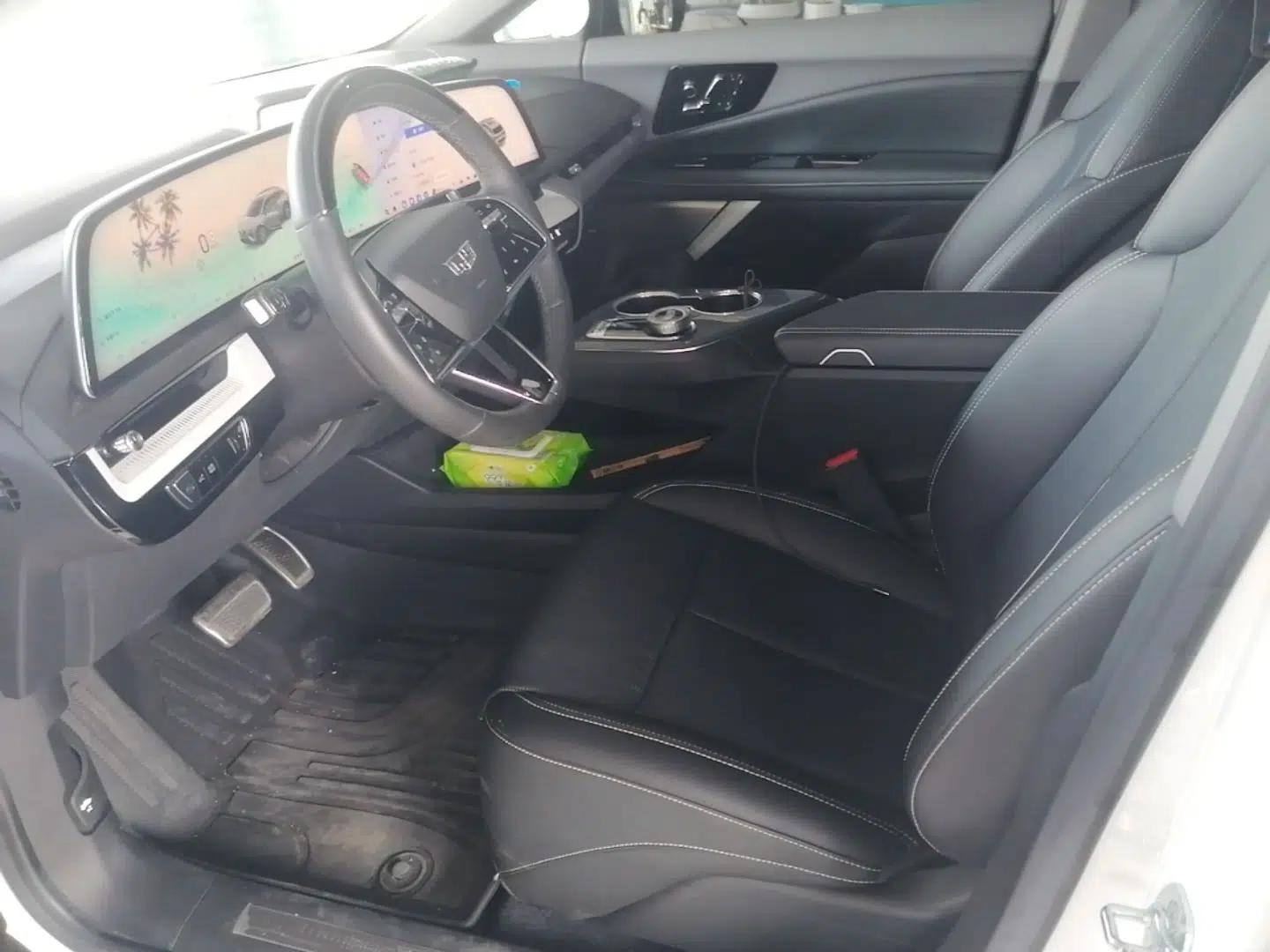 Cadillac OPTIQ 2024 Four-Wheel Drive Long-Range Version — миниатюра 17