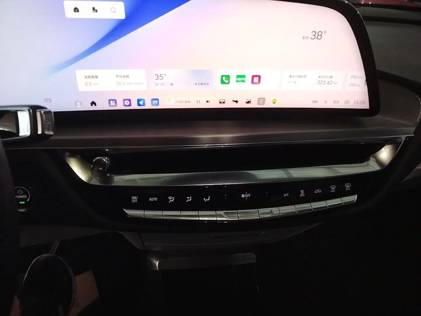 Cadillac LYRIQ 2022 Rear-Drive Long-Range Luxury Edition — миниатюра 15
