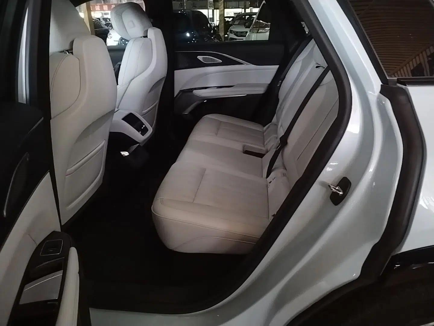 Cadillac LYRIQ 2022 Rear-Drive Long-Range Luxury Edition — миниатюра 20