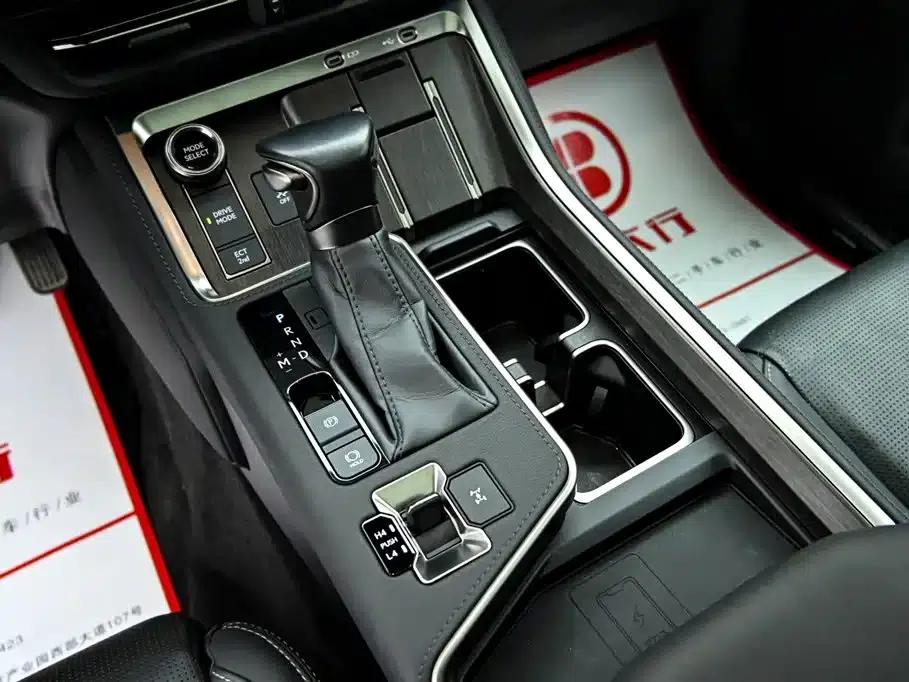 Lexus GX 2024 Lingfeng Edition — миниатюра 17
