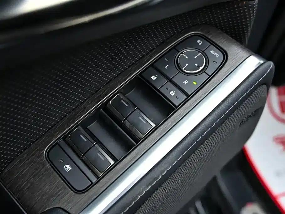 Lexus GX 2024 Lingfeng Edition — миниатюра 22