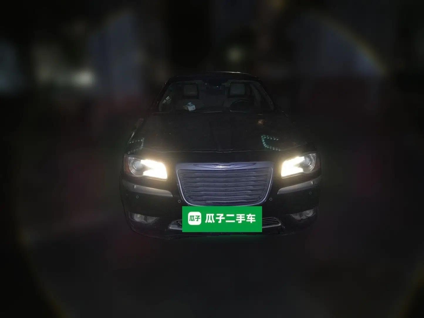 Chrysler 300C 2013 3.6L Prestige Edition — миниатюра 2