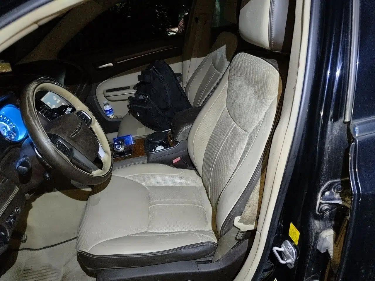 Chrysler 300C 2013 3.6L Prestige Edition — миниатюра 15