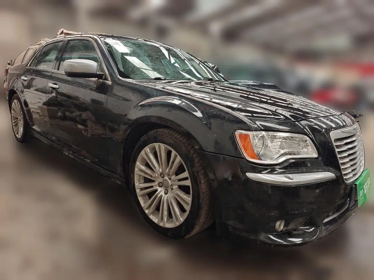 Chrysler 300C 2014 3.0L Excellence Edition — миниатюра 3