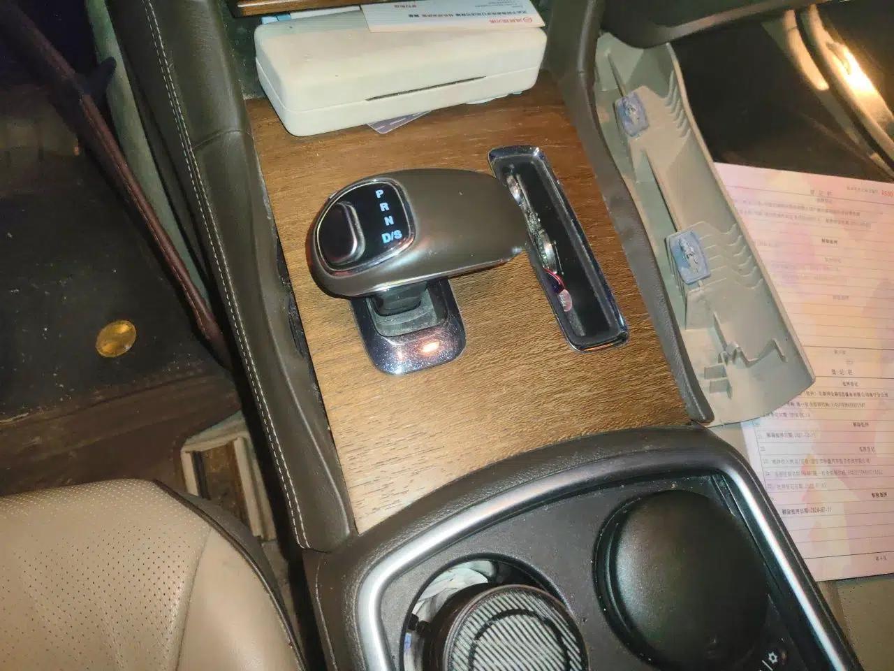 Chrysler 300C 2014 3.0L Excellence Edition — миниатюра 14