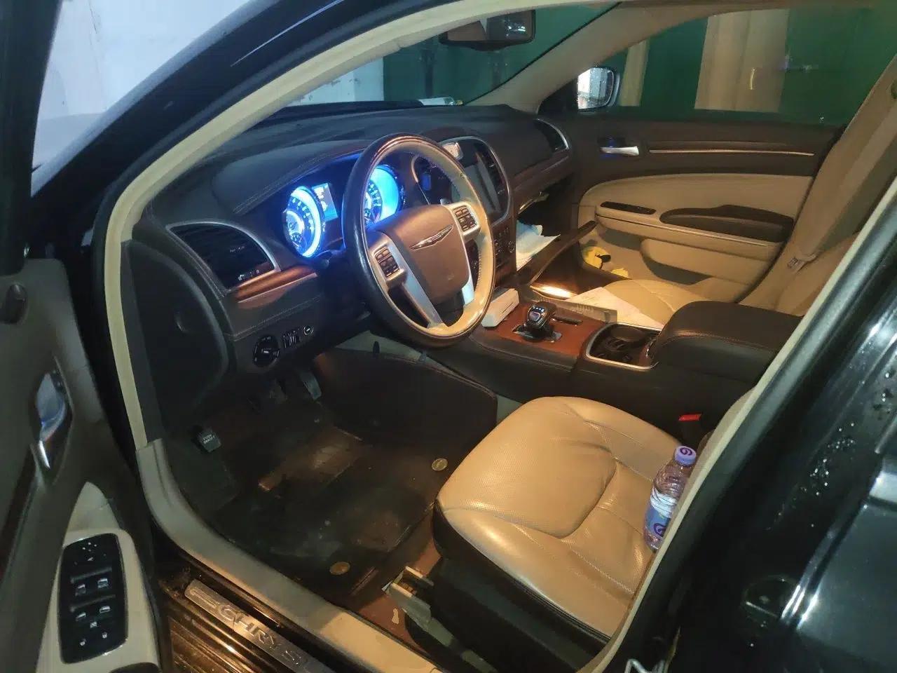 Chrysler 300C 2014 3.0L Excellence Edition — миниатюра 16