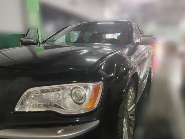 Chrysler 300C 2014 3.0L Excellence Edition