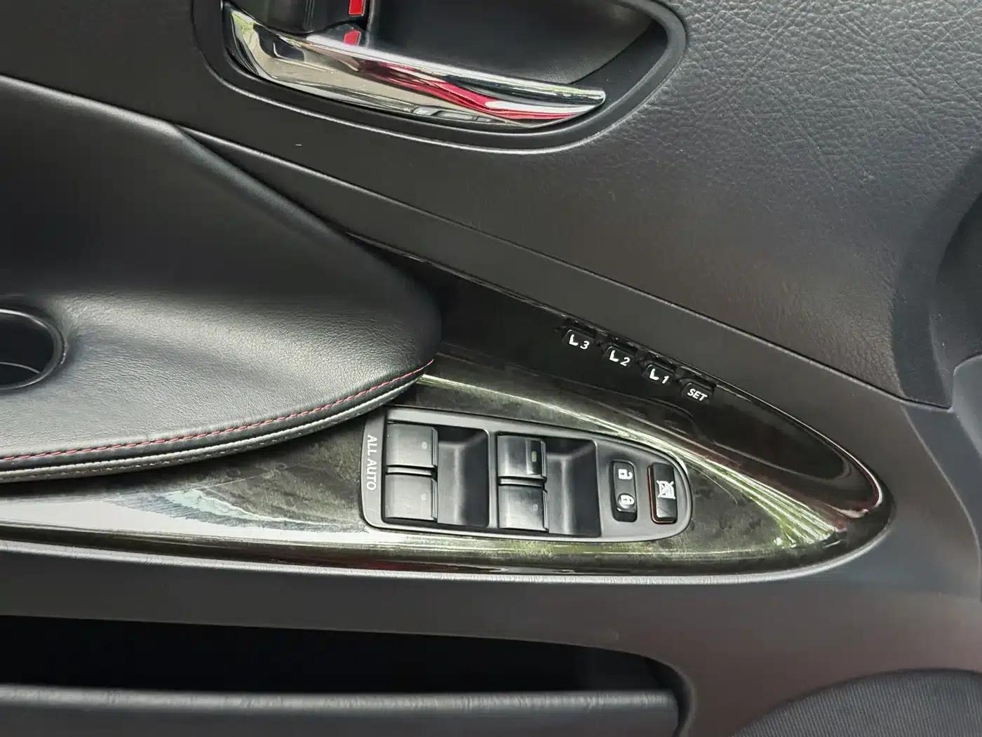 Lexus GS 2010 300 — миниатюра 24