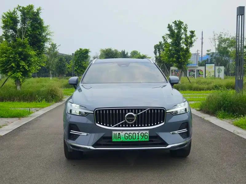 2023 Volvo XC60 PHEV T8 AWD Long Range Smart Luxury Edition — миниатюра 2