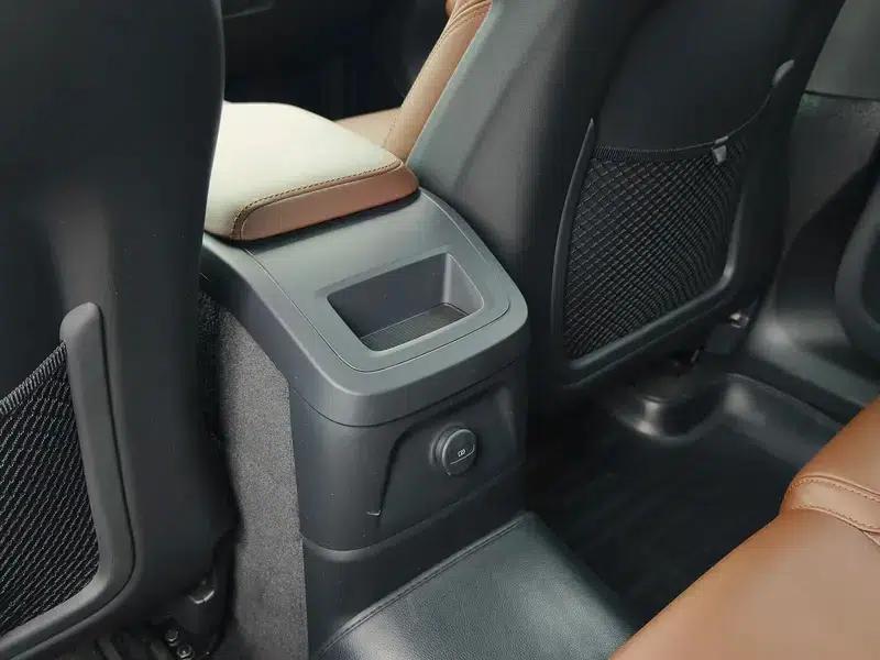 2023 Volvo XC60 PHEV T8 AWD Long Range Smart Luxury Edition — миниатюра 14