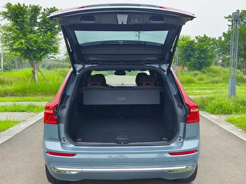 2023 Volvo XC60 PHEV T8 AWD Long Range Smart Luxury Edition — миниатюра 32