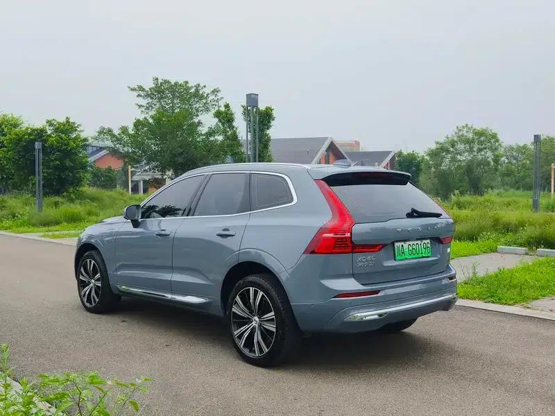 2023 Volvo XC60 PHEV T8 AWD Long Range Smart Luxury Edition — миниатюра 5