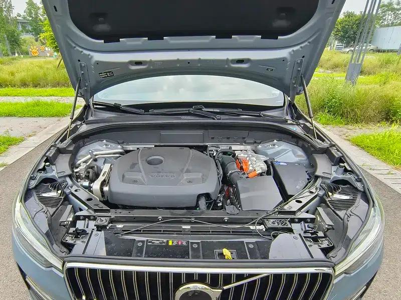 2023 Volvo XC60 PHEV T8 AWD Long Range Smart Luxury Edition — миниатюра 8