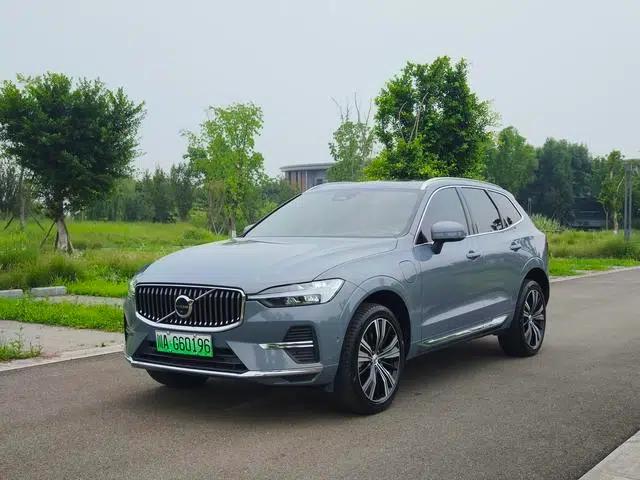 2023 Volvo XC60 PHEV T8 AWD Long Range Smart Luxury Edition