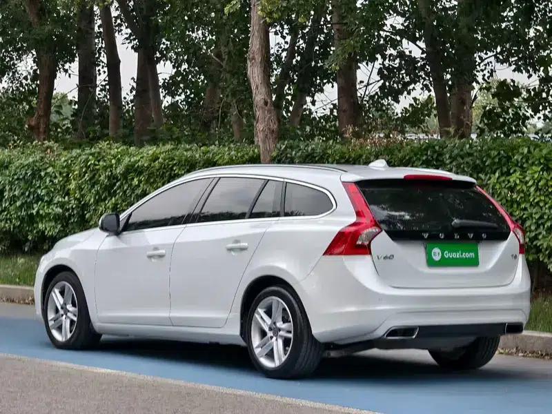 2015 Volvo V60 T5 Smart Edition — миниатюра 5