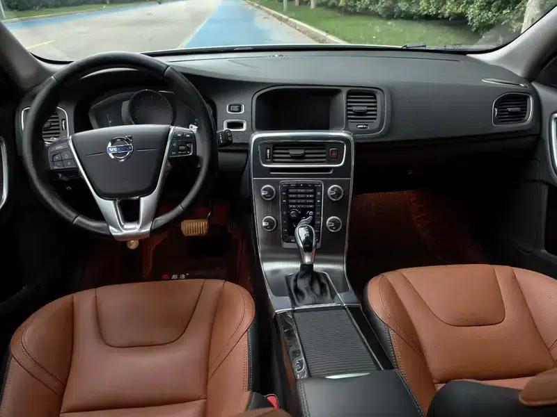 2015 Volvo V60 T5 Smart Edition — миниатюра 7