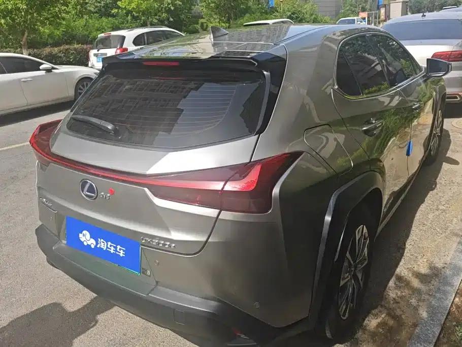 Lexus UX PHEV 2020 300e Pure Enjoyment Edition — миниатюра 3