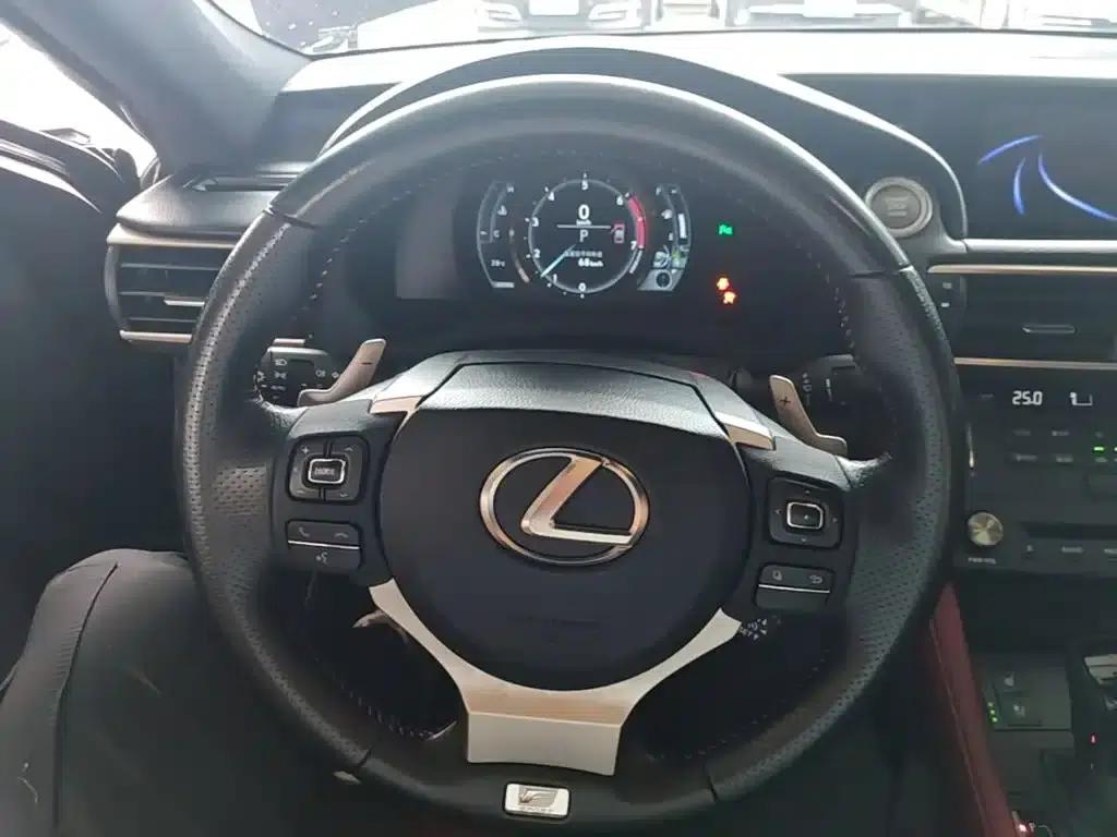 Lexus RC 2016 200t F SPORT Edition — миниатюра 11