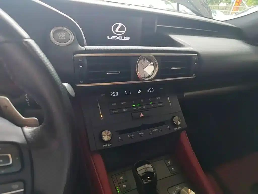 Lexus RC 2016 200t F SPORT Edition — миниатюра 13