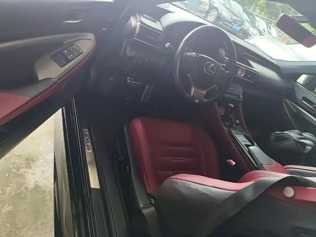 Lexus RC 2016 200t F SPORT Edition — миниатюра 16