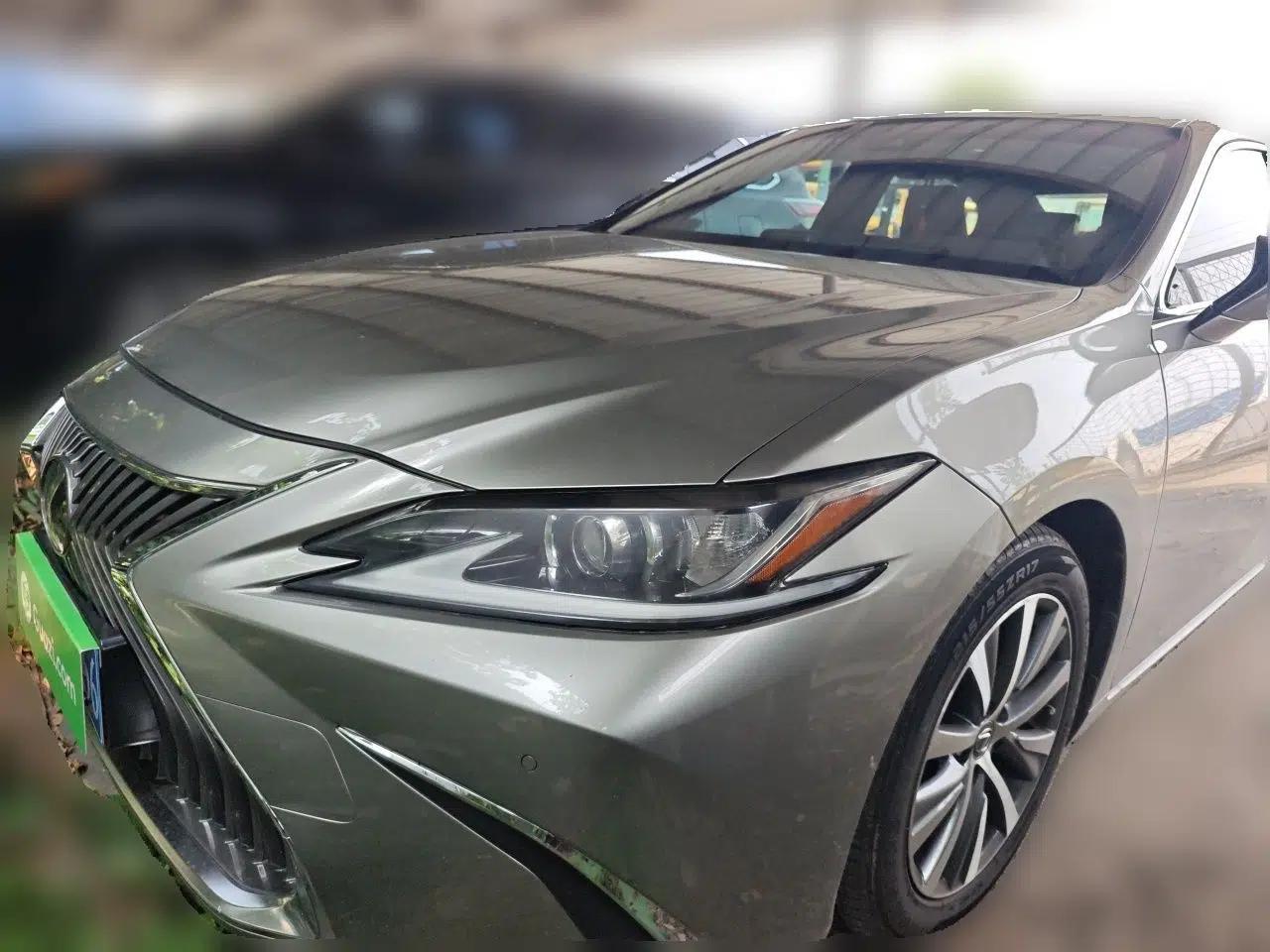 Lexus ES 2018 200 Luxury Edition China V Standard — миниатюра 1