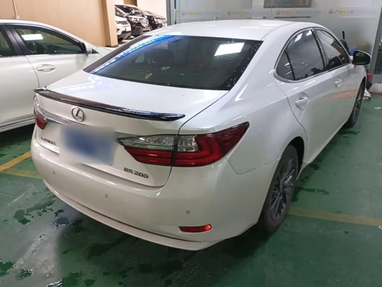 Lexus ES 2017 200 30th Anniversary Edition — миниатюра 6