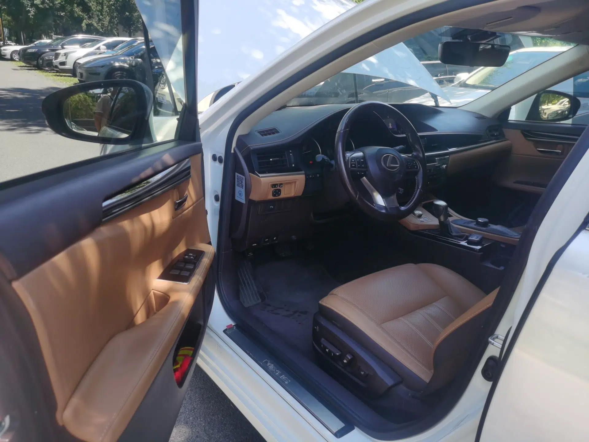 Lexus ES 2015 200 Elite Edition — миниатюра 16