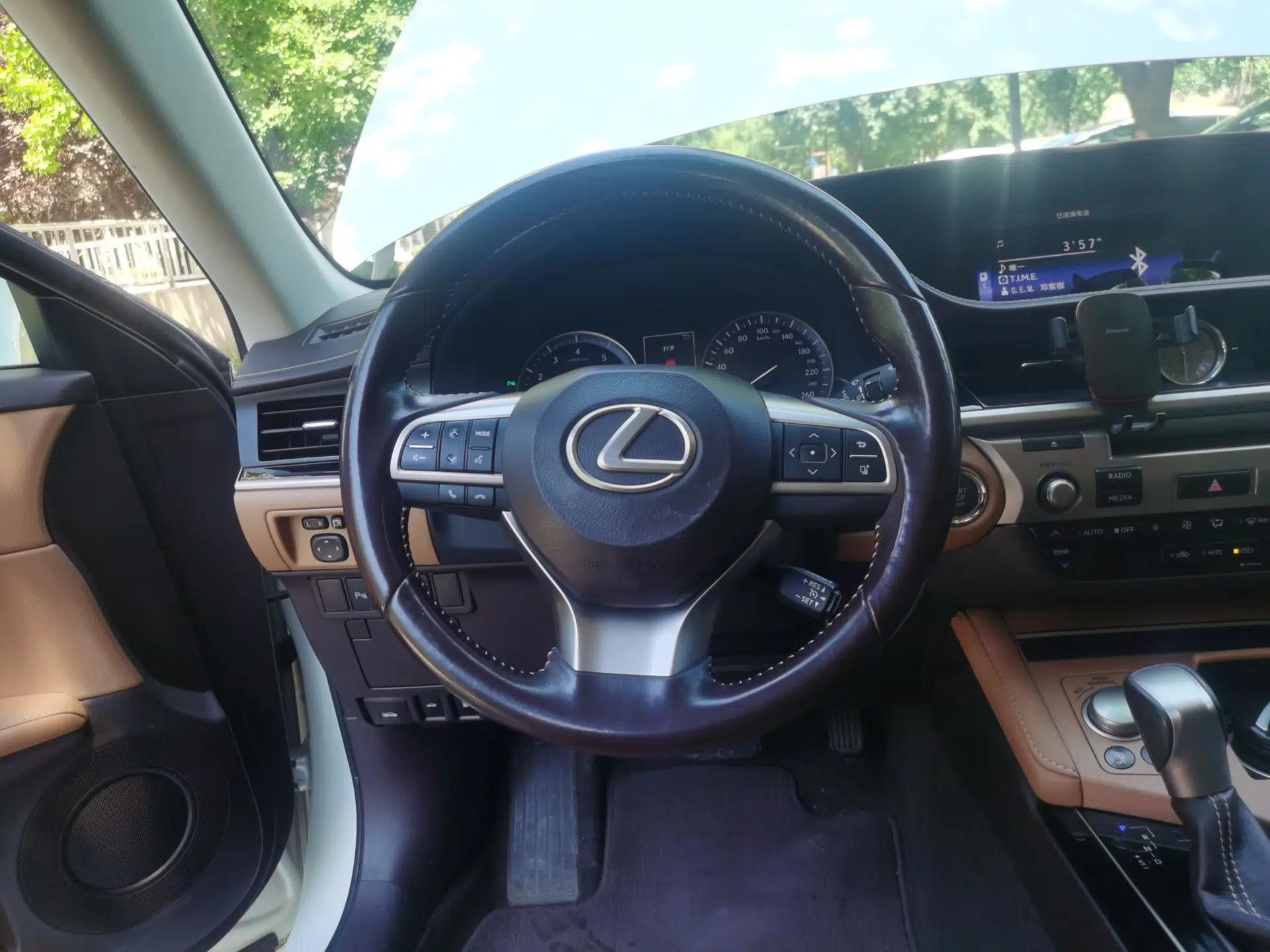 Lexus ES 2015 200 Elite Edition — миниатюра 10