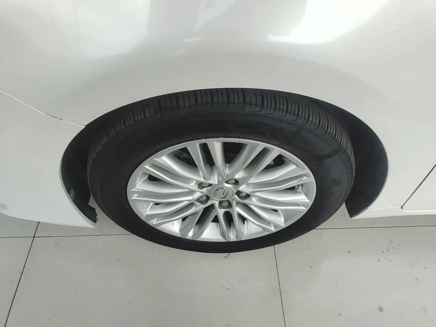 Lexus ES 2015 200 Elite Edition — миниатюра 10